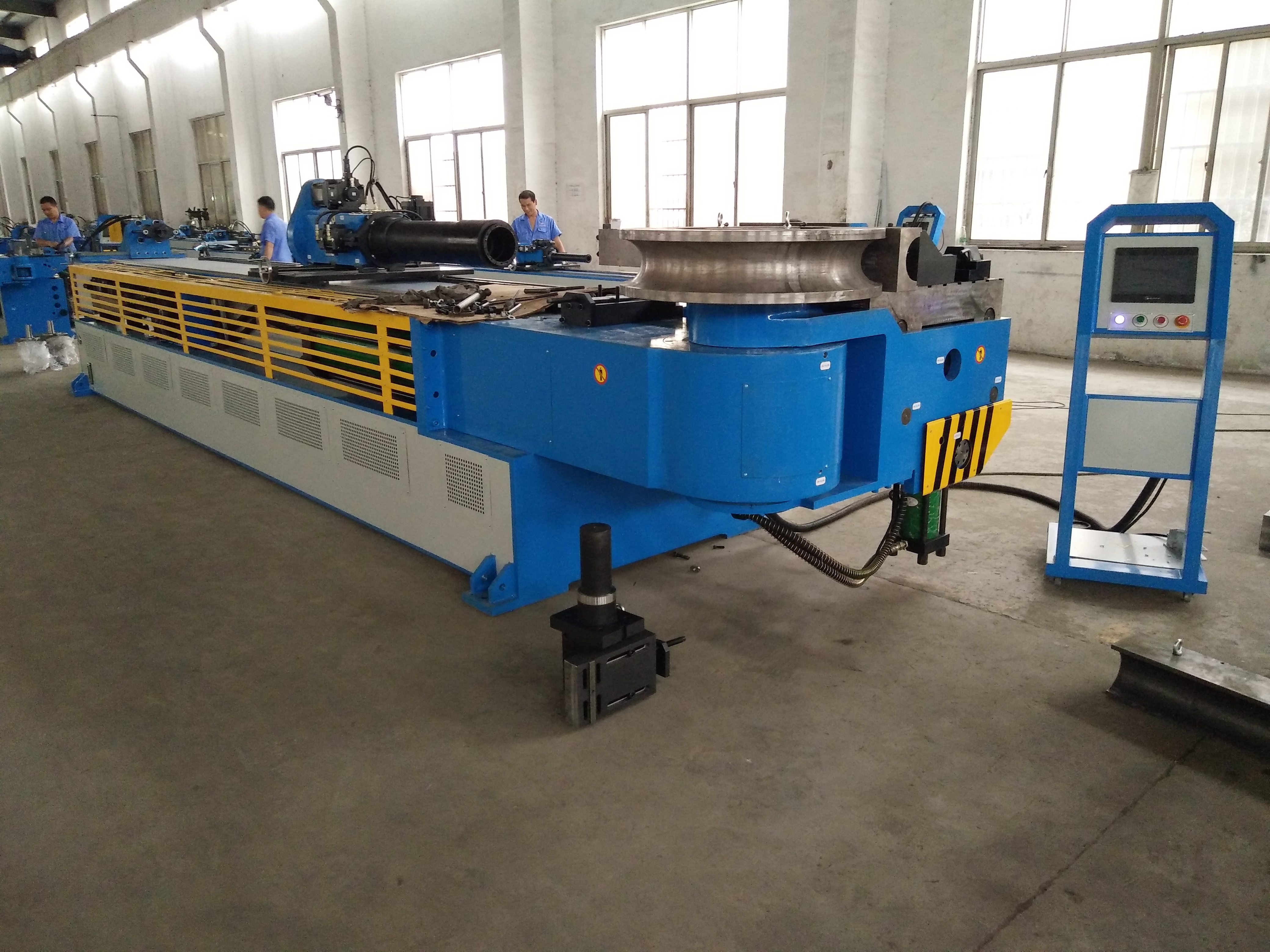 metal pipe bending machine