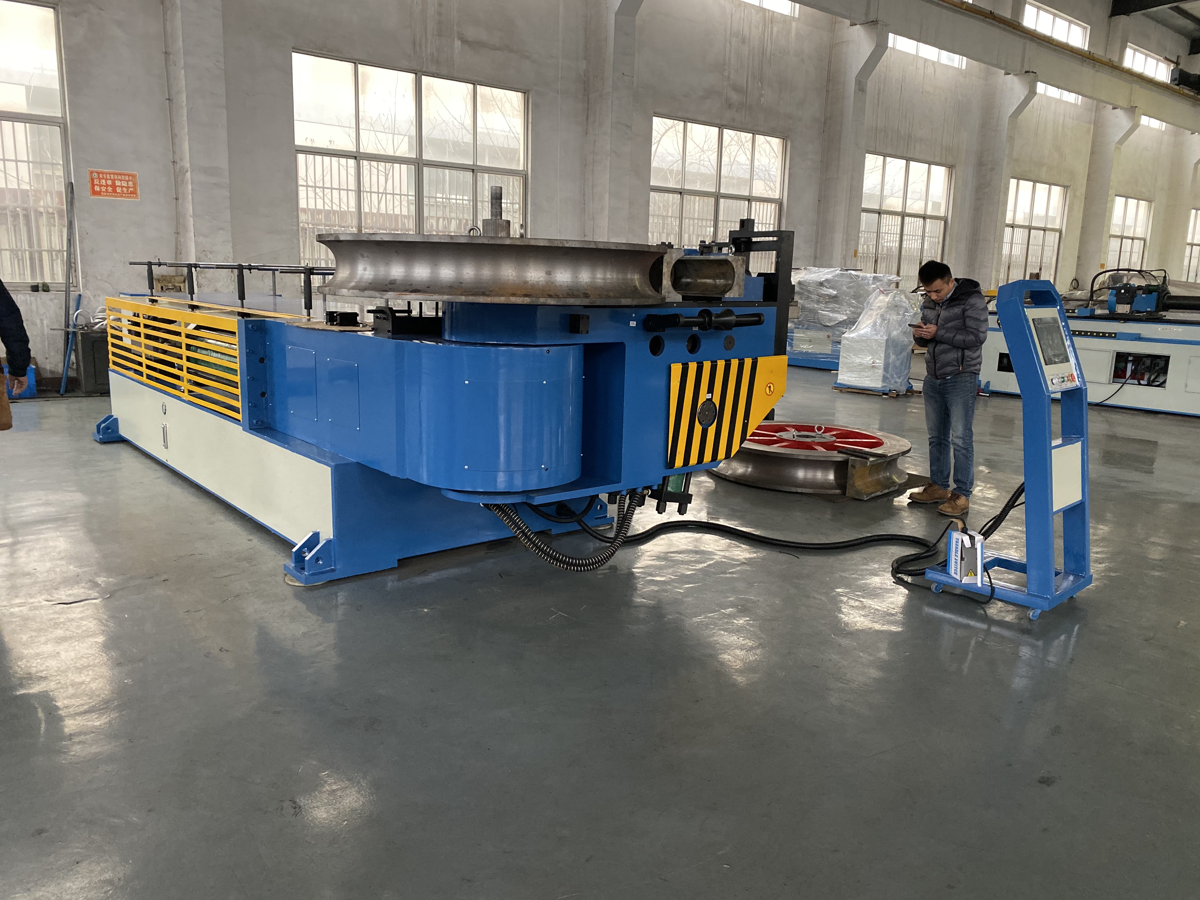 hydralic pipe bending machine