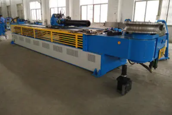 CNC pipe bending machine