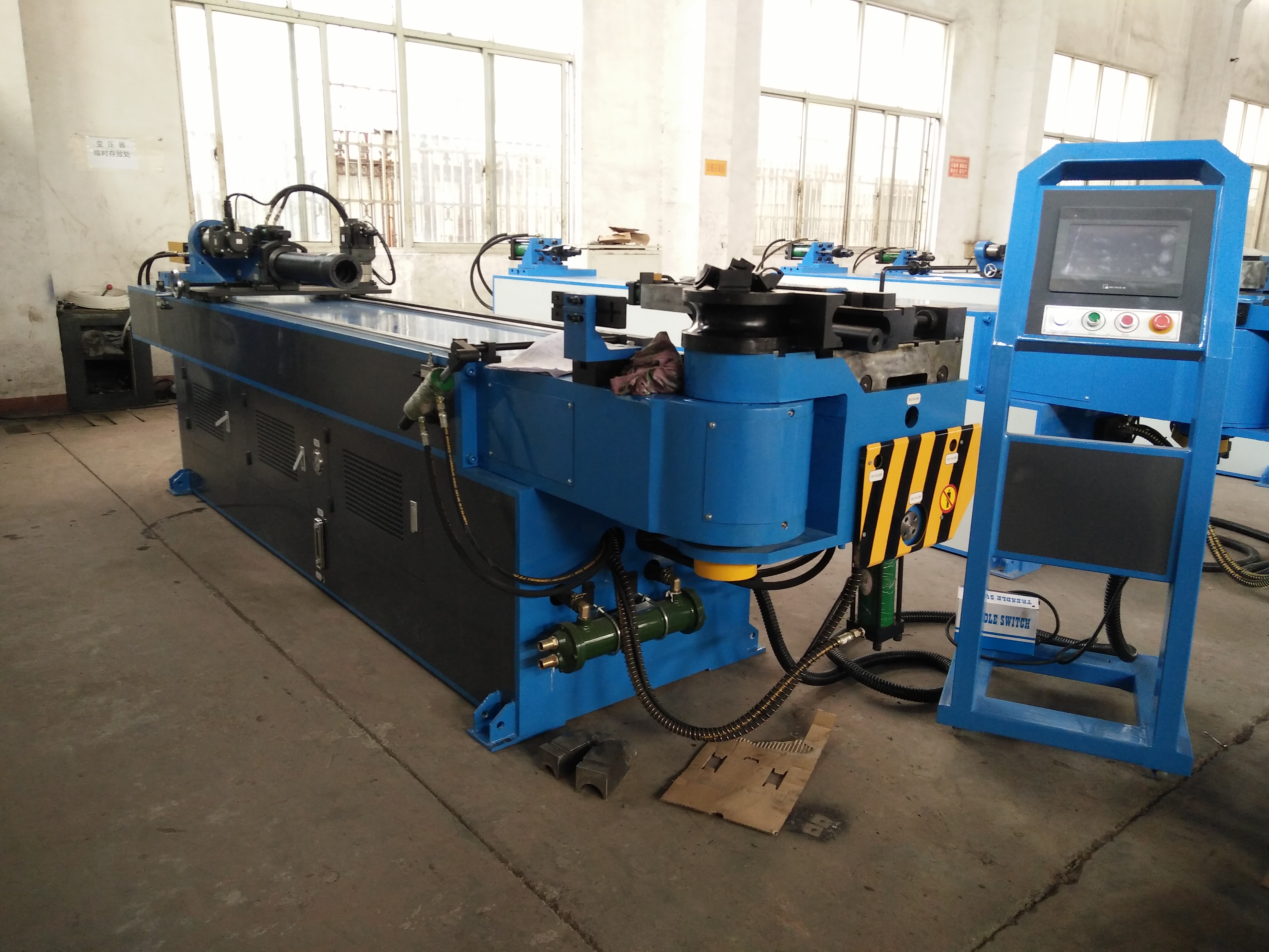 tube benderSingle head bending machine