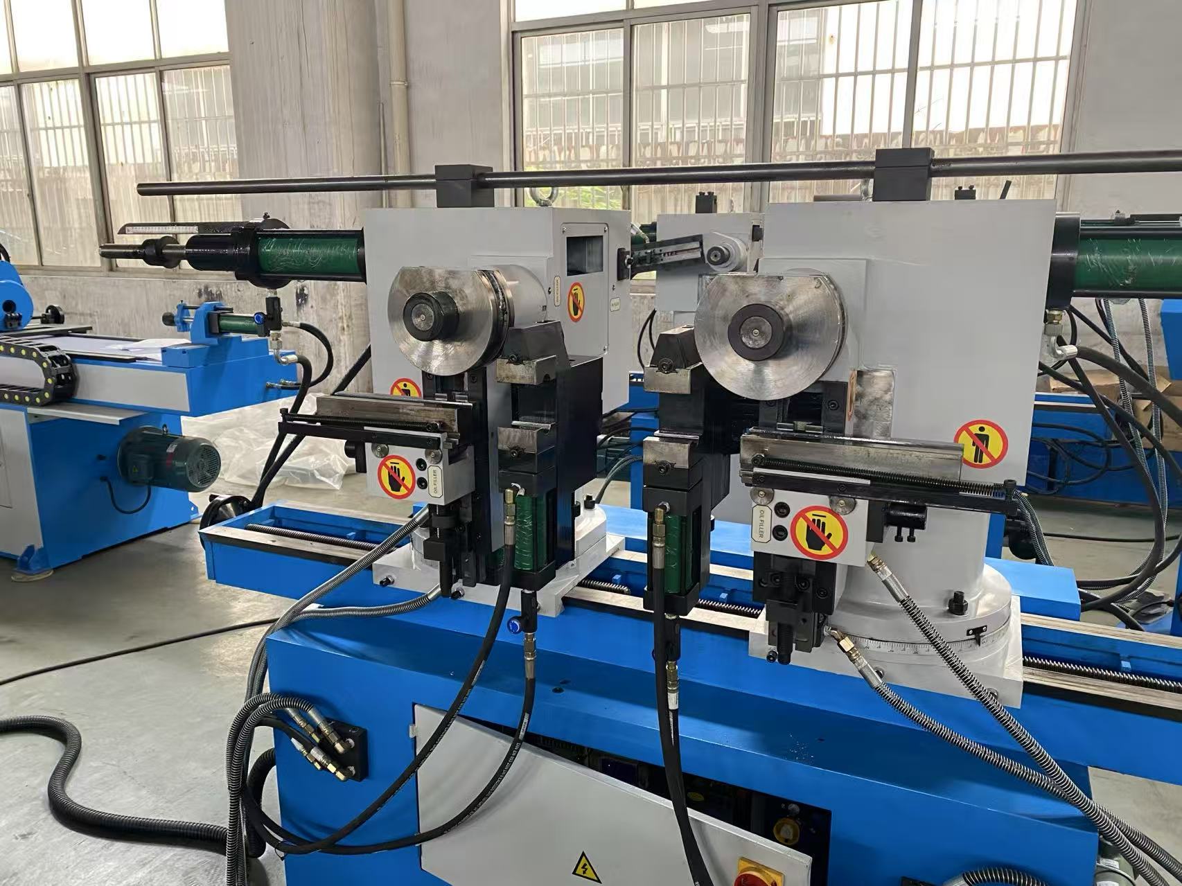 CNC auto double head bending machine 42B